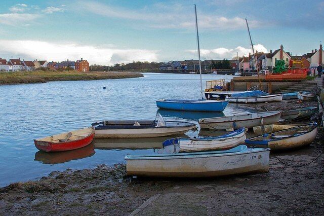 Muddy Mooring A convenient mooring for the Anchor (or the Albion ) in Rowehedge.