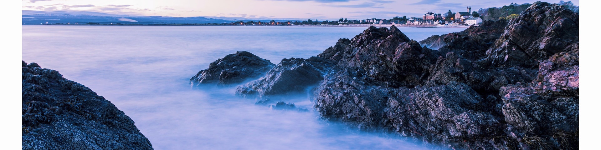 a tranquil start along the beach for a Saturday sunrise
