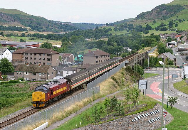 37425 at Pontlottyn Diesel electric locomotive 37425 pulls away from Pontlottyn station, and heads for Rhymney.