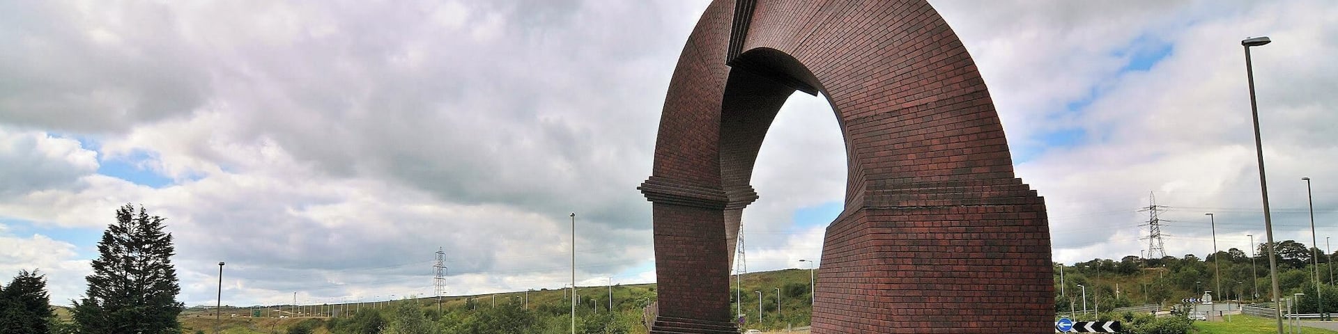 This imposing, twisted chimney stands 8 metres at the north of the Rhymney Valley, for all travelling on A465 to see. It was designed by New York based artist Brian Tolle and is his first installation in the UK. The sculpture was unveiled in 2010 and aims to create a futuristic vision rather than a being a literal depiction of the areas past. It is sited near the former Union Ironworks and on land that was once a railway line, and was created with input from the residents of Bute Town.
