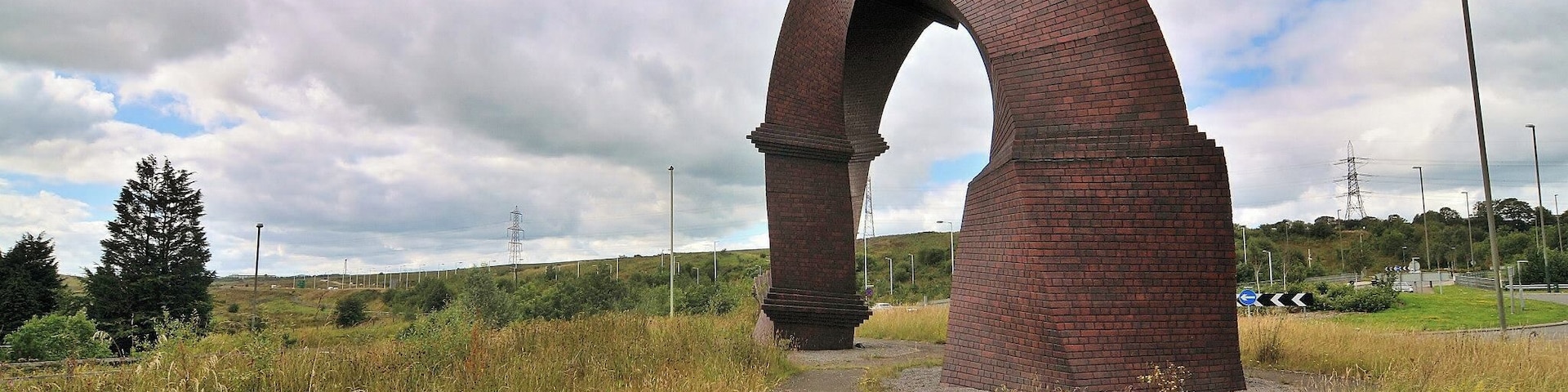 This imposing, twisted chimney stands 8 metres at the north of the Rhymney Valley, for all travelling on A465 to see. It was designed by New York based artist Brian Tolle and is his first installation in the UK. The sculpture was unveiled in 2010 and aims to create a futuristic vision rather than a being a literal depiction of the areas past. It is sited near the former Union Ironworks and on land that was once a railway line, and was created with input from the residents of Bute Town.