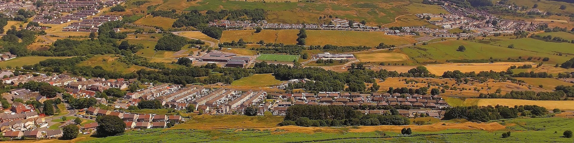 For those enthusiastic Ramblers and those who appreciate Landscape beautiful views looking over to Pontlottyn, Abertysswg, Rhymney and many other Welsh Valleys.