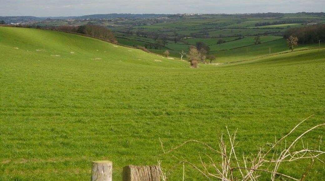 Valley south east of Stanton Prior