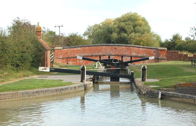Lock 12 and Bridge 119 on the Oxford Canal at Marston Doles, Warwickshire, viewed from the south.
