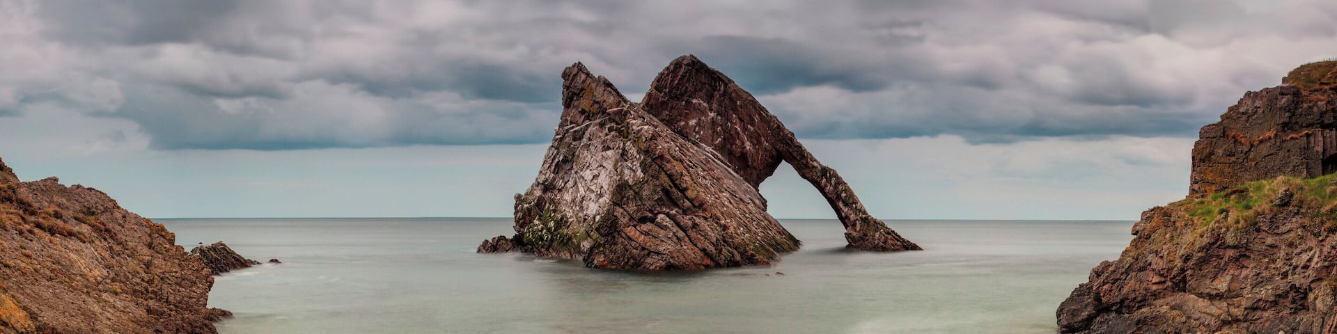 I only had a day to be in this area, I timed my arrival for high tide, the simple shot didn't quite capture everything i was feeling there so i did a 6 image panno using a 70-200 with 8 second exposures for each one