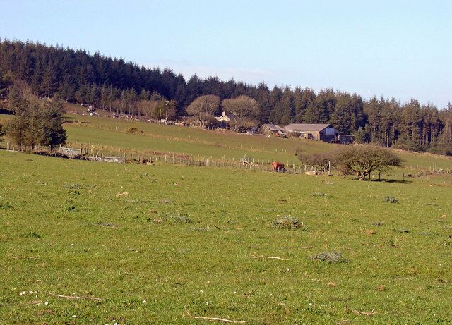 Typical Pembrokeshire hill farm: Ty-rhyg, Henry's Moat