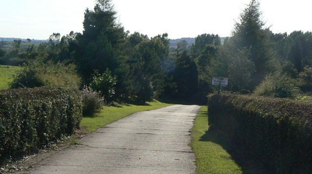 Park Lane Once a much more important link, this byway is now a farm drive at its eastern end. An application to have it classified as a Byway open to all traffic in 2008 was not approved and it is signed as a restricted byway.