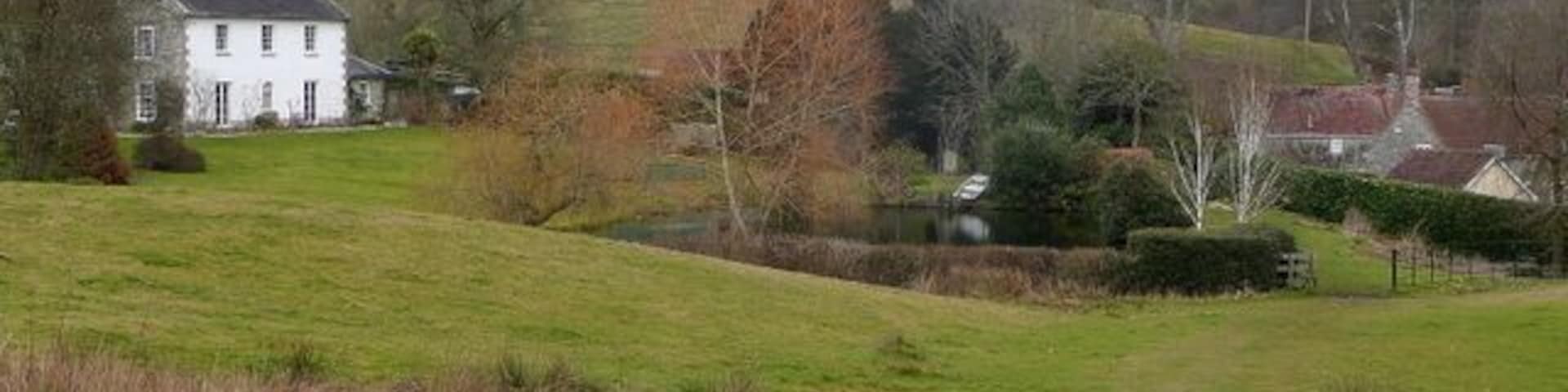 Penmill Farm and Pen Selwood Looking north on the public path from Bourton.