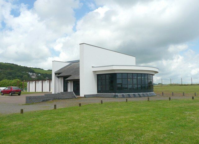The Museum of Speed, Pendine / Pentywyn Pendine Sands are famous as the site of land speed record attempts. Malcolm Campbell broke the 150mph barrier here in 1925. The museum has 'Babs', the car in which J. G. Parry-Thomas was killed whilst attempting to break the record speed in 1927.