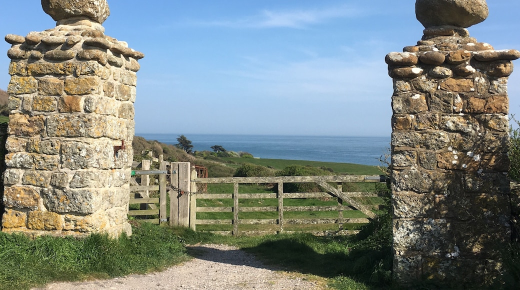 Walk towards St Catherine’s Lighthouse