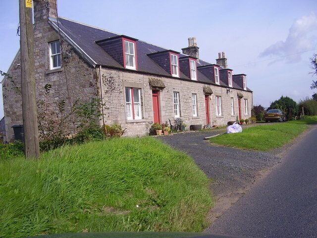 Farm cottages on the Kelso road. Though not especially clear on the map, these cottages were owned by the Palcae farm just further along the road.