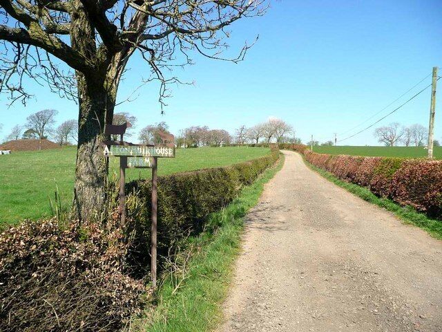 Alton Muirhouse farm roadend