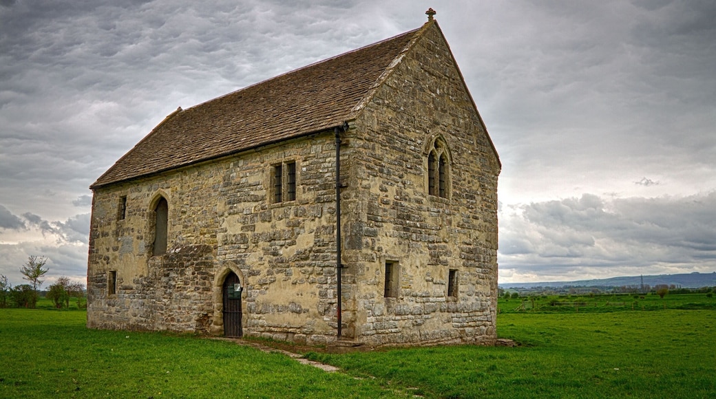 The only surviving monastic fishery building in England, Meare Fish House was the residence of Glastonbury Abbey's official in charge of the nearby lake and its fishery, and it provided facilities for fish-salting and drying.
English Heritage