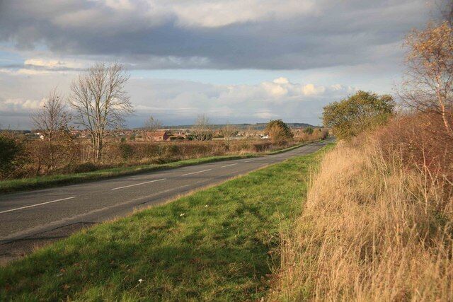 Mattersey in the distance The Retford to Mattersey road looking towards Mattersey by Blaco Hill turning