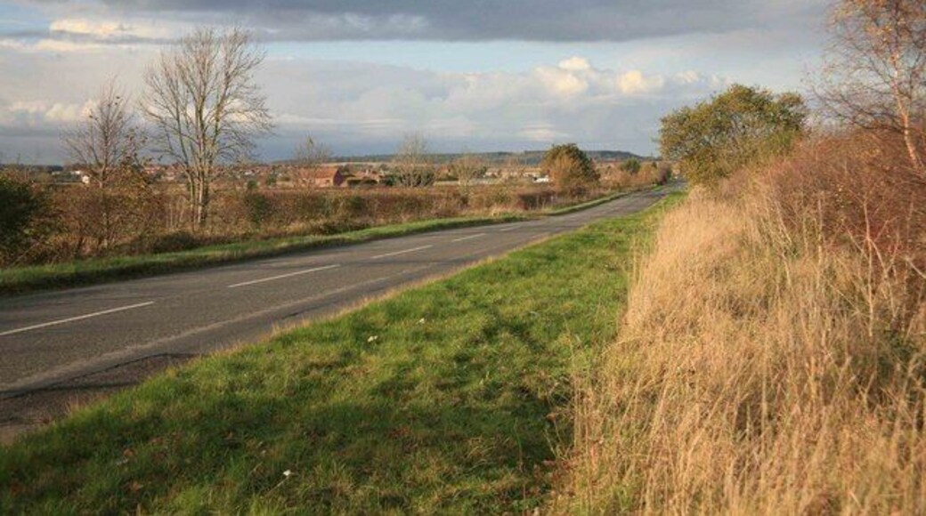 Mattersey in the distance The Retford to Mattersey road looking towards Mattersey by Blaco Hill turning