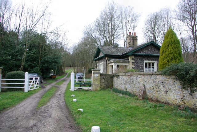 Arundel Lodge The lodge is for one of the entrances to Dale Park.