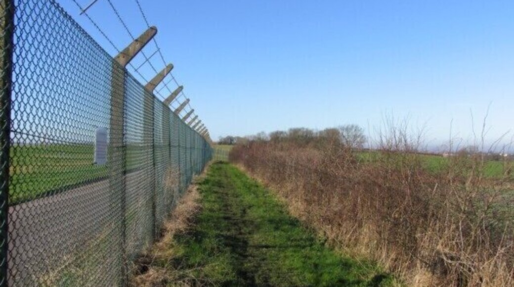East Midlands Airport perimeter walk Good practice for the walk round Rutland Water. Less than 10 miles right round the airport!