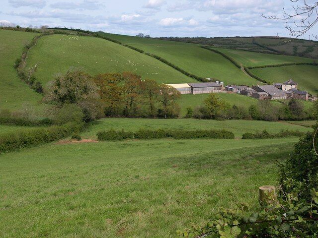 Valley above Read's Farm. From the lane from Loddiswell, a view down the valley sheltering 1295672 (right).