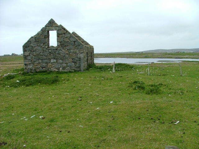 Ruin at Frobost The loch beyond is unnamed on the OS map.