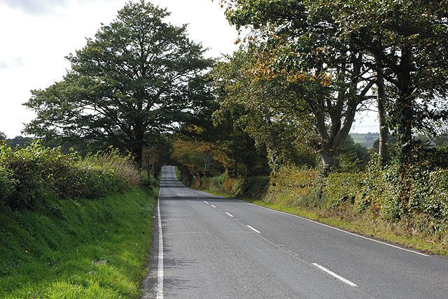 The A475 west of Llanwnnen