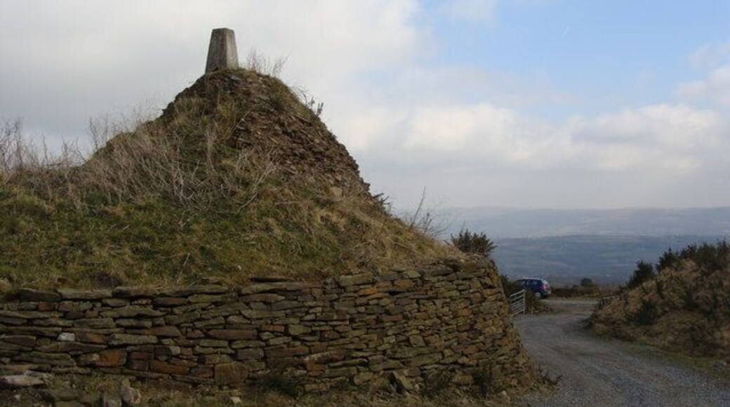 Triangulation point This seems to have been specially constructed!