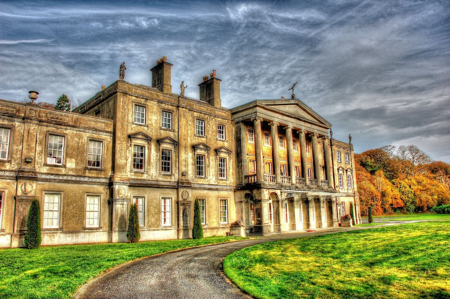 This is a photo of listed building number
