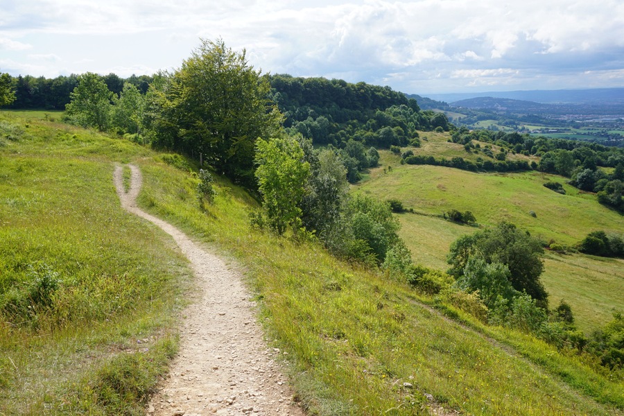 The Cotswold Way at Barrow Wake