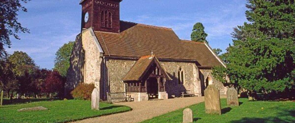 St Andrew's Church, Little Berkhamsted, Hertfordshire. St Andrew's Church, Little Berkhamsted. Although Little Berkhamsted can trace its past back to Saxon times and perhaps beyond, Little Berkhamsteds greatest claim to fame is that it was here that William the Conqueror accepted the surrender of the City of London after the Battle of Hastings. At the time of the Domesday survey in 1086 the manor was held by Hardwin of Scales, and was rated as five hides (roughly 600 acres). A further two hides were held by Saemer, a priest; Leofeva, a widow held another two hides and Wulfric Warden held one hide, all alms of King Edward and his predecessors.
