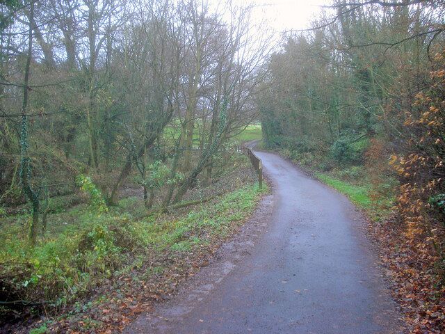 Path through Portland Park. Leading south-east from the visitor centre to the car park - 1600063.