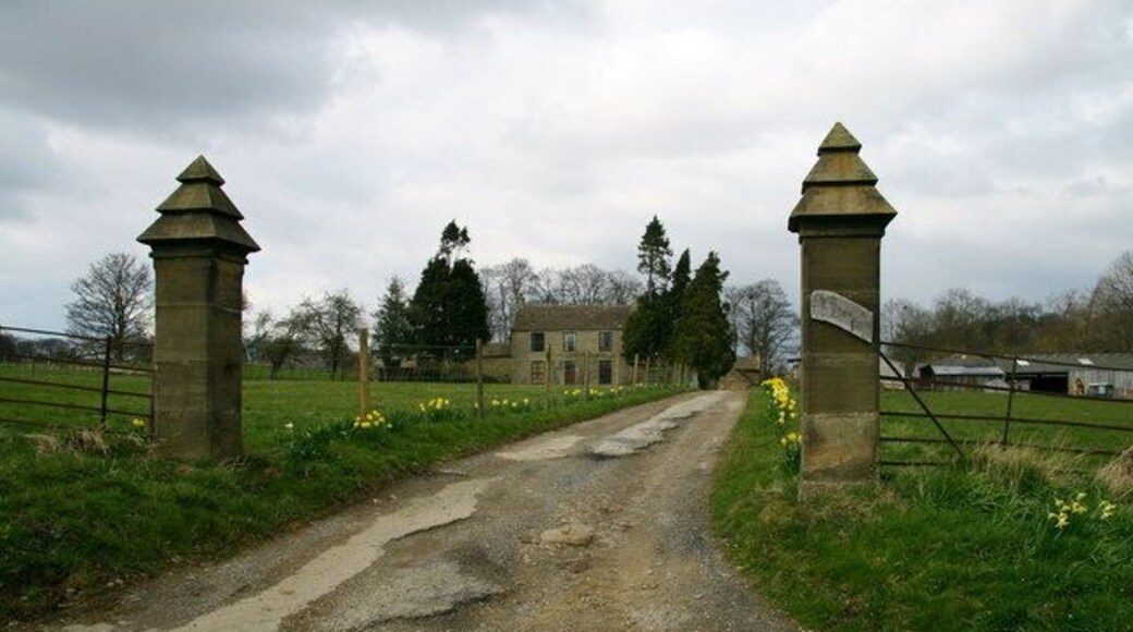 Entrance to North Close Farm This photograph was taken from the road about 1000m east of Kirkby Malzeard village.