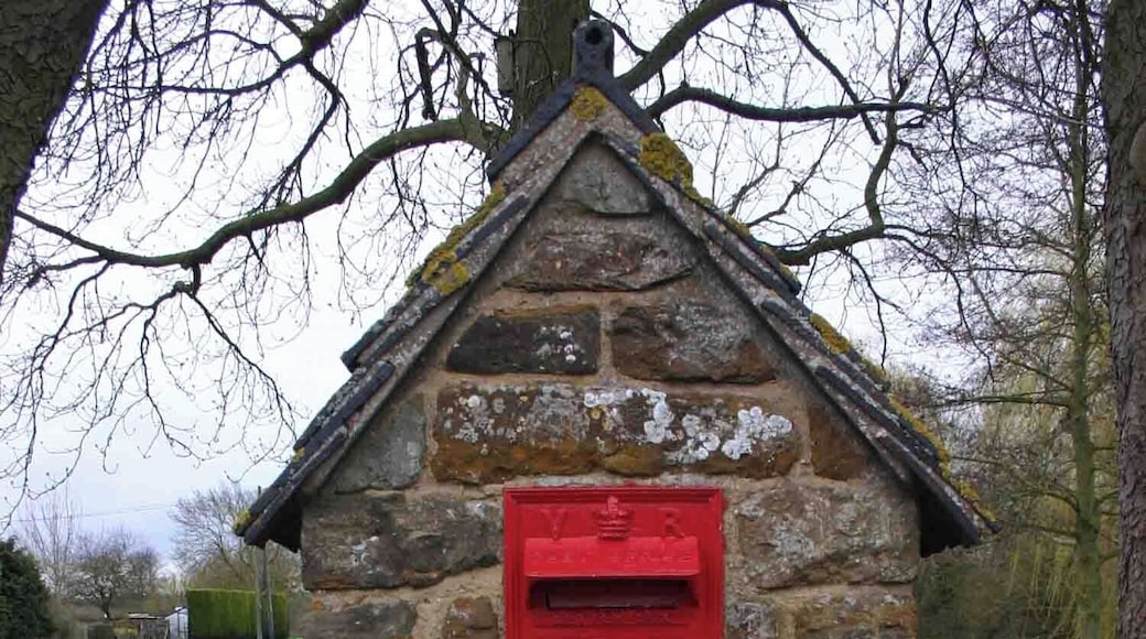 Post box and commemorative plaque, Little Kineton The post box on the village green is a victorian type. Below it set into the brick built housing is a plaque commemorating the Silver Jubilee of Queen Elizabeth II 1952-1977.