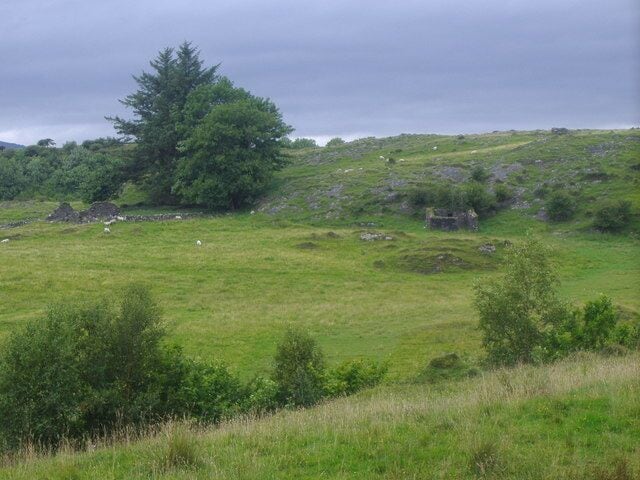 Abandoned croft house beside Loch Kilcheran A sad reminder of the Clearances which convulsed the southern half of Lismore between 1840 and 1845, instigated by a William Cheyney who unfortunately was a typical 19th century landlord in the Highlands and Islands.