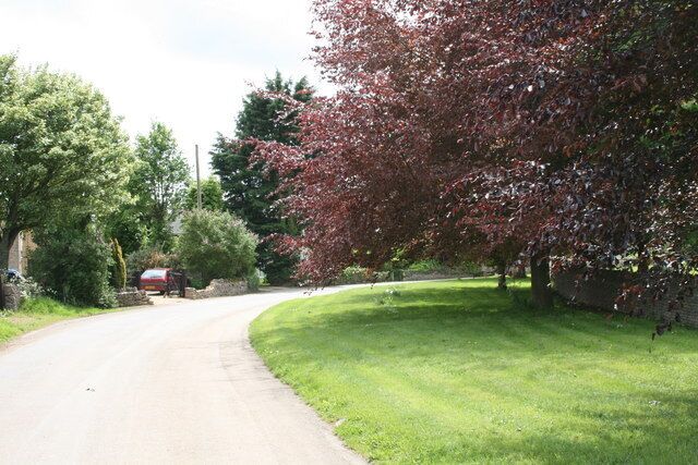 Bend in the road in Kencot