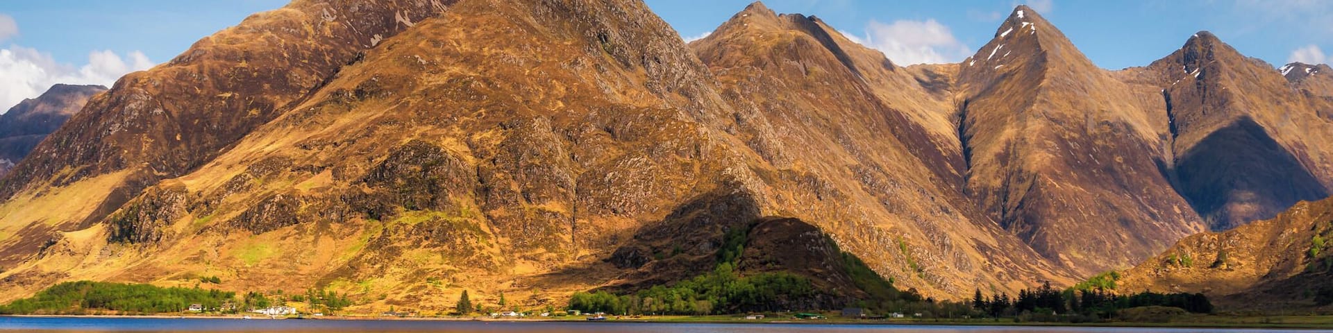 What an amazing evening at the Loch Duich in the Scottish Highlands. The reflection and view was incredible. I can't wait to go back there.