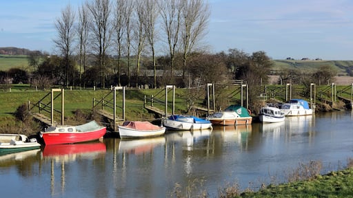 These small boats are at their moorings on the River Rother just downstream of the New Bridge which is a bit of a misnomer as it was built in 1971.