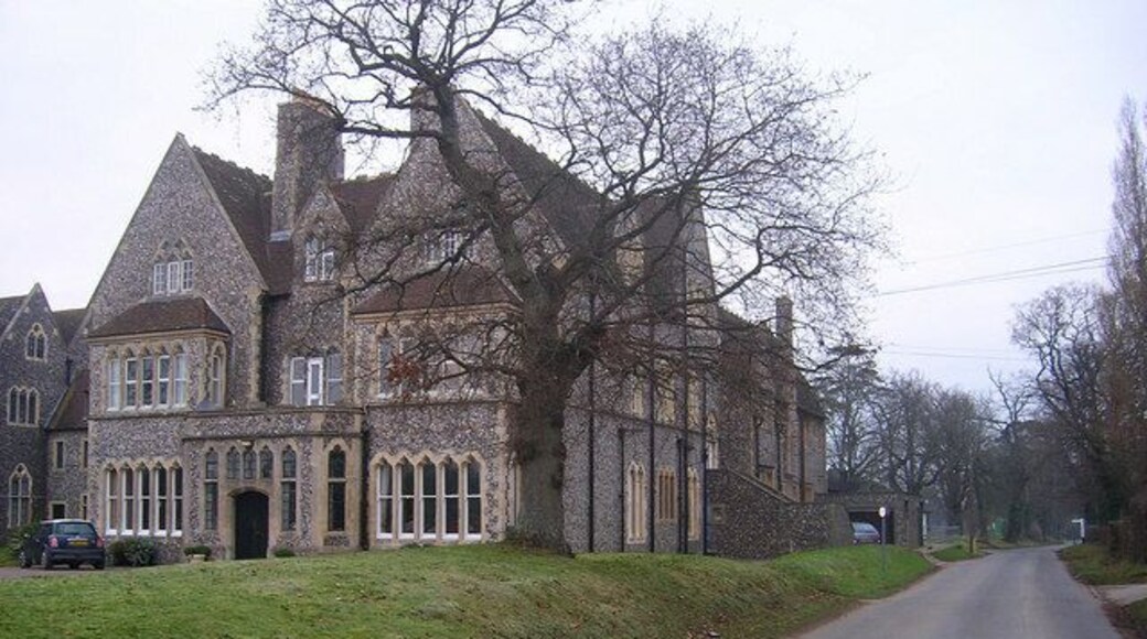 Hurstpierpoint College Built in 1851-53, St John's was designed by R C Carpenter who was also responsible for Lancing College. The knapped flint buildings give it a forbidding look which may have been the original intention. Looking up College Lane to its junction with Chalkers Lane. Beyond that the it becomes Malthouse Lane and continues on to Burgess Hill.