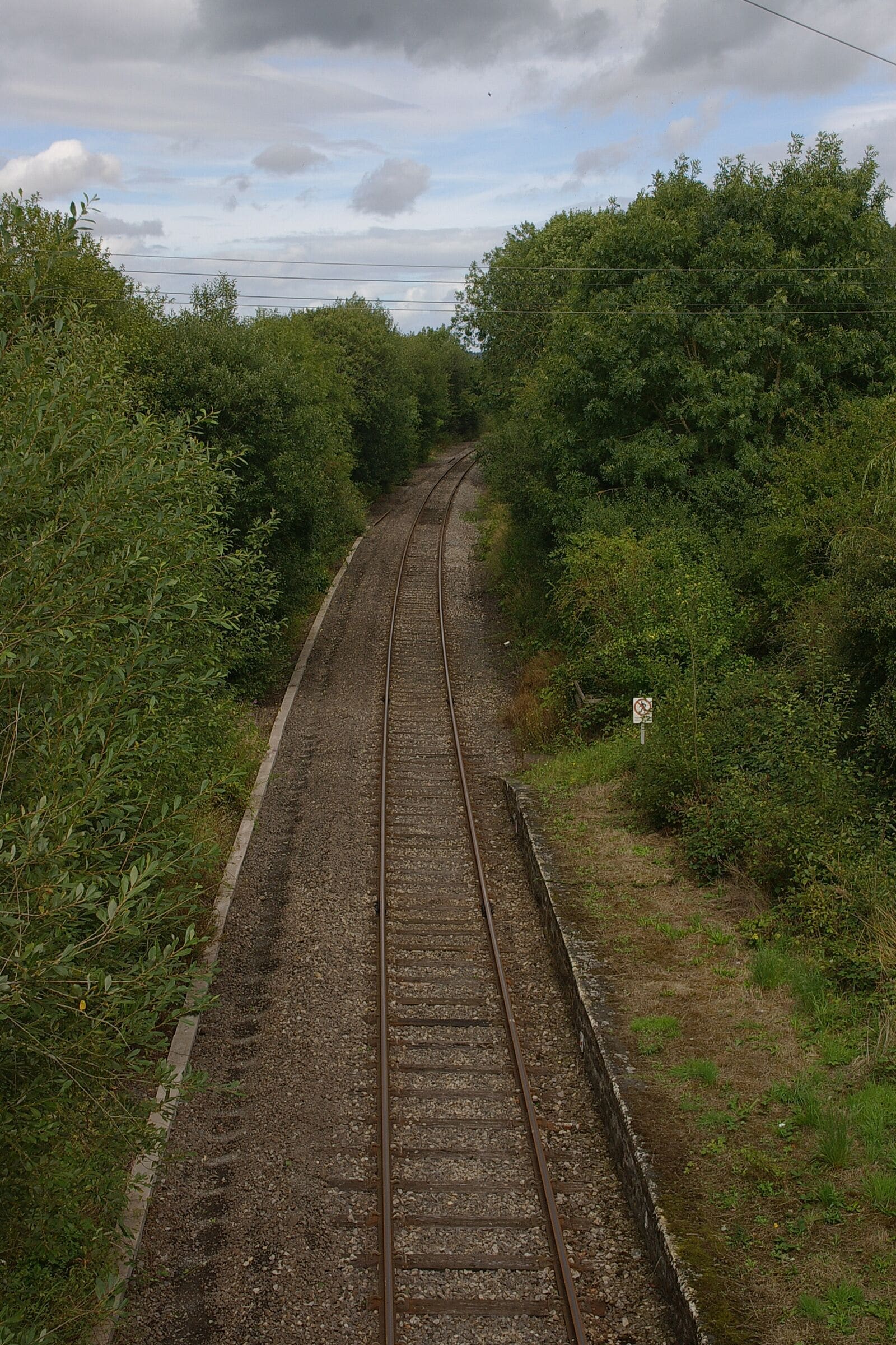 Hopton Heath railway station, looking north.