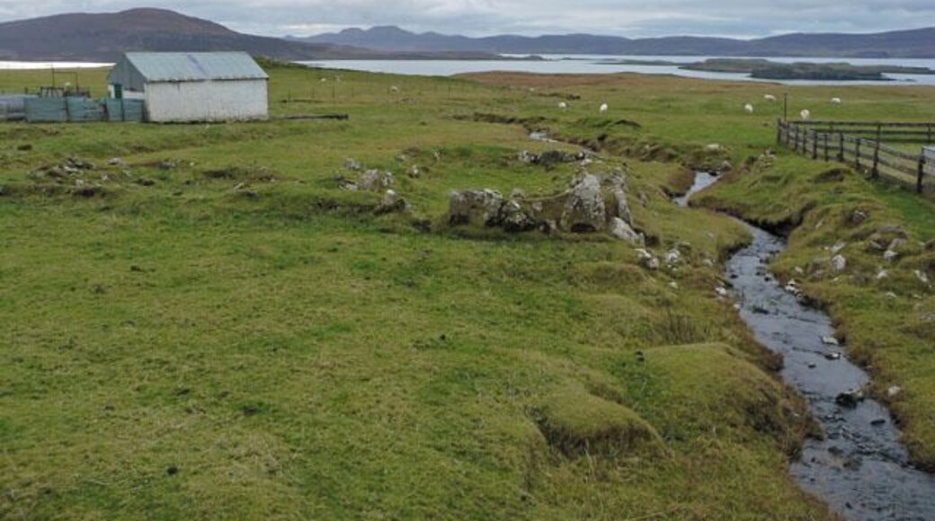 Burn at Halistra Flowing towards Loch Bay.