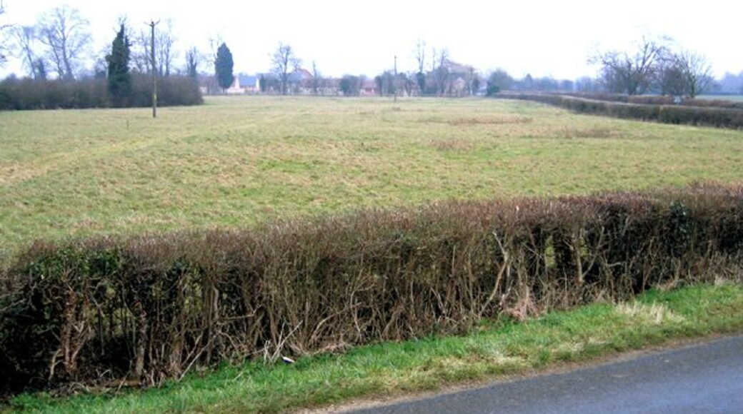 View towards Stowe Farm, Barholm and Stowe, Lincs. from the W.