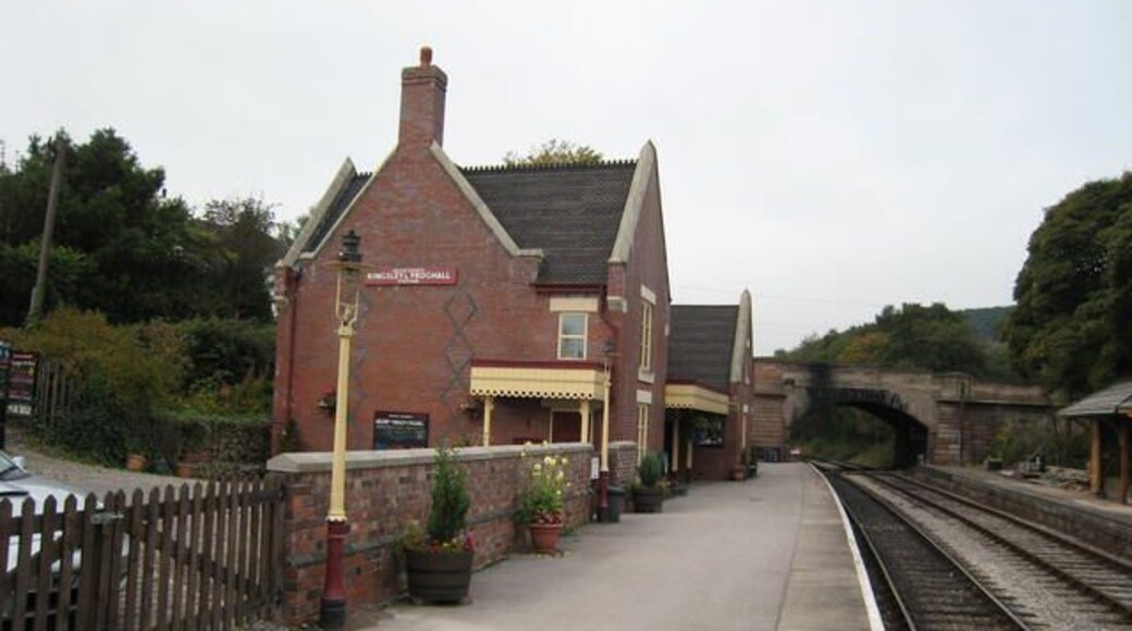 Kingsley & Froghall Station The award winning reconstructed station on the Churnet Valley Railway (CVR). Pretty well all that remained here after Beeching's Axe had wreaked havock was one track and the bridge. The platforms and station building have all been rebuild by the CVR http://www.churnet-valley-railway.co.uk/ to create this period view.