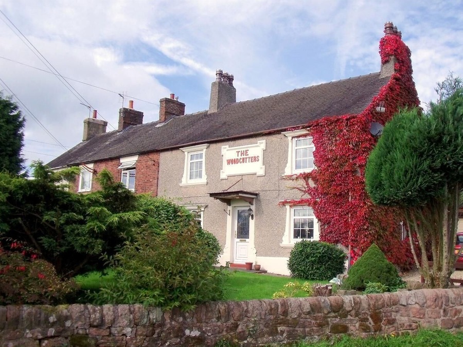 The Woodcutters' Arms and Woodcutters Row