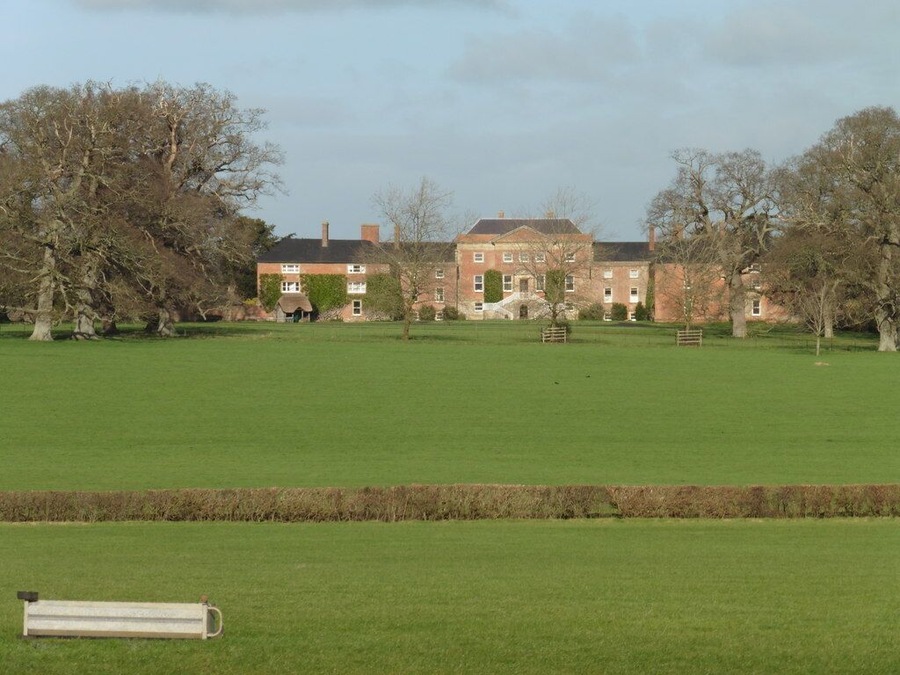 Earnshill House