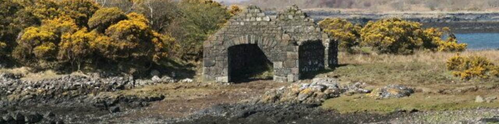 Ruined Boathouse near Fiunary Farm Dating from the early 19th century, this is one of several similar structures in the area.