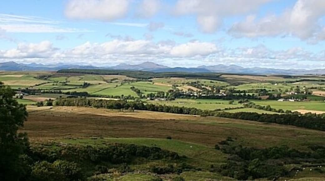 Looking North-west from the Kilewnan Burn We were impressed by the open vista towards the Highlands from the slopes of Dunmore, but completely unable to agree on the names of the mountains we were looking at!