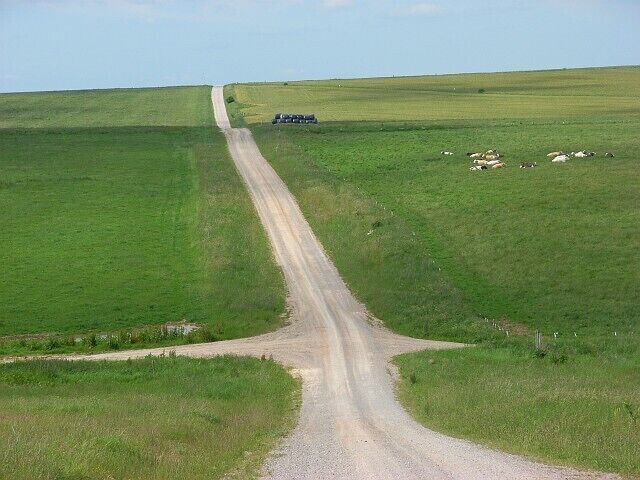 Track, Figheldean The track on the perimeter of the Larkhill Artillery Range and a crossroads with a byway above the hamlet of Alton.