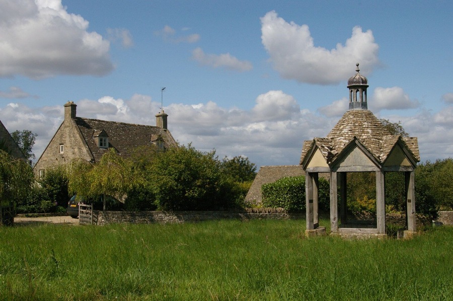 View of the farmington village green.