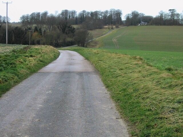 Private road leading from Waldershare House. Canterbury Cottage 156309 can be seen in the top of the picture.