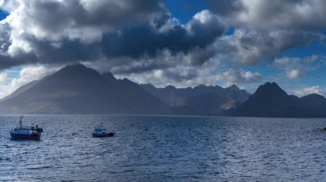 Looking towards sgurr Alasdair from Elgol, it's a really steep road down to the car park but the view across the water is worth the strain on the gearbox and clutch