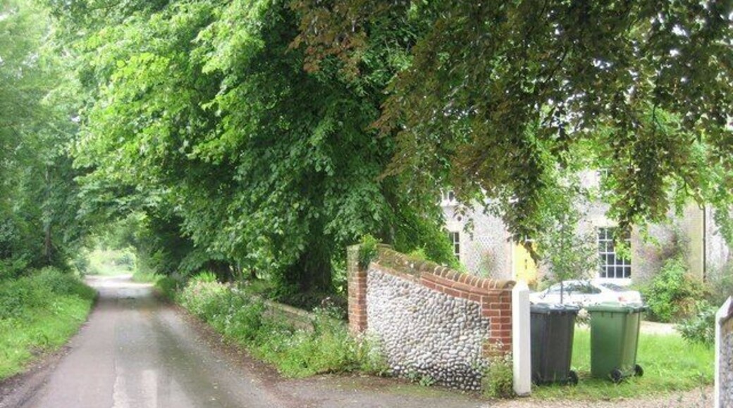 Edingthorpe Looking west along Rectory Road Edingthorpe