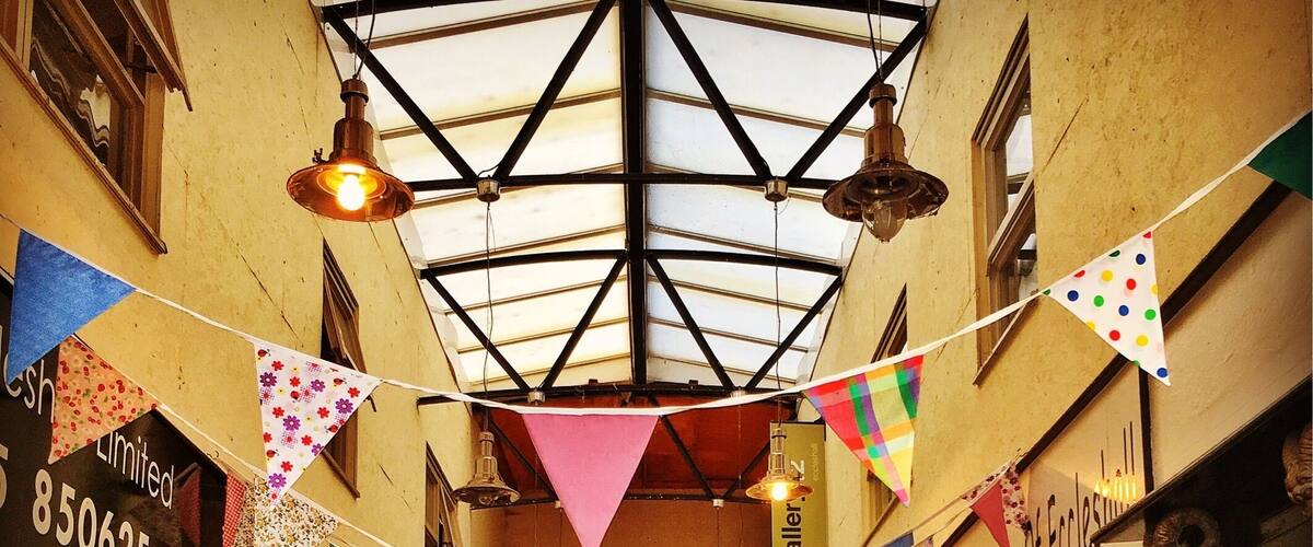 A wonderful afternoon browsing the shops here. At the end of this arcade is a very sweet little second hand shop with a friendly welcome. I felt like I had discovered a little secret down here and then there are plenty of coffee pit stops ☕️🍰